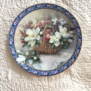 Bradford Exchange Lena Liu "Magnolias" Collector Plate WS George Basket Bouquets